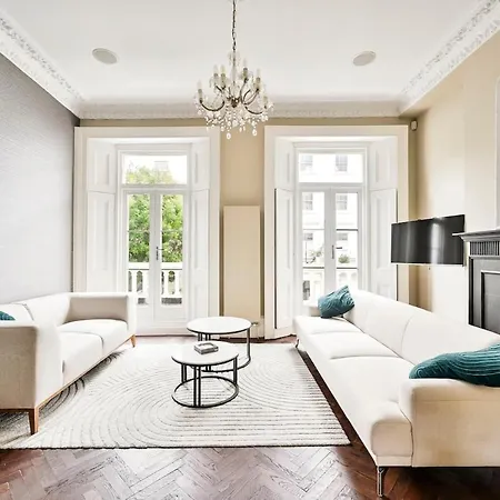 4 Rooms, 5 Beds, Spacious House
